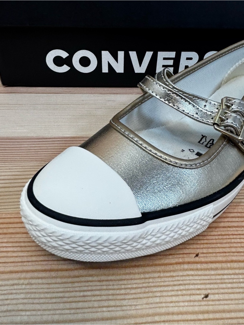 CONVERSE Women's Chuck Taylor All Star Dainty Mary Jane Sz 8.5 Light Gold - Picture 3 of 7